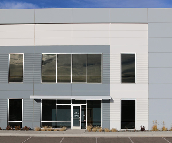 A photo of the front entrance of the McNICHOLS Metals Service Center Location in Denver, Colorado.